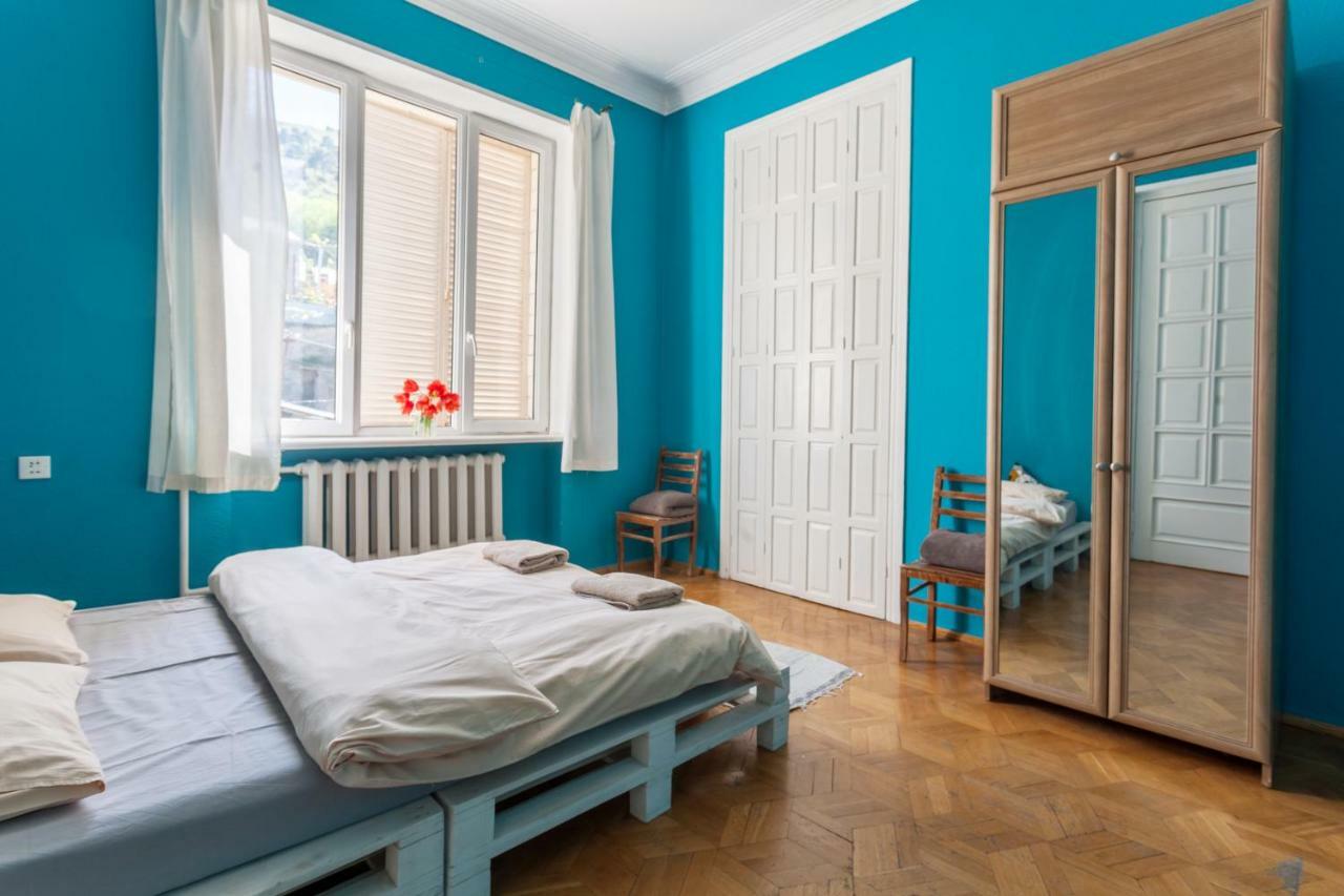 M42 Hostel Tbilisi Exterior photo